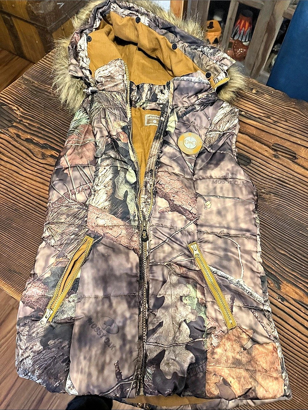 Women’s Girls With Guns Mossy Oak Puffer Vest with Faux Fur Hood Camo Hooded Ves